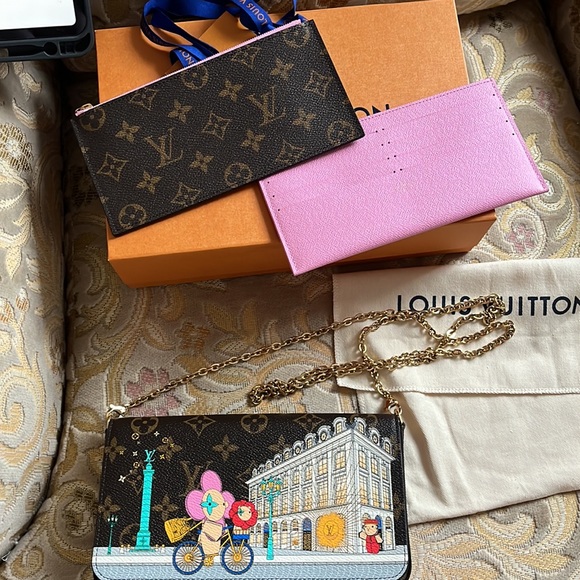 Louis Vuitton 2022 Limited addition pochette - Picture 7 of 9